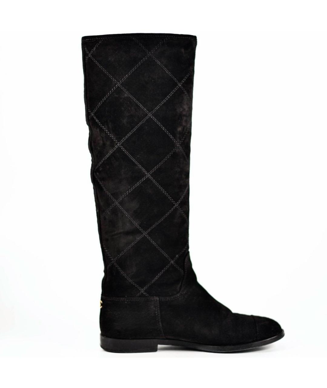CHANEL Черные замшевые сапоги, фото 9