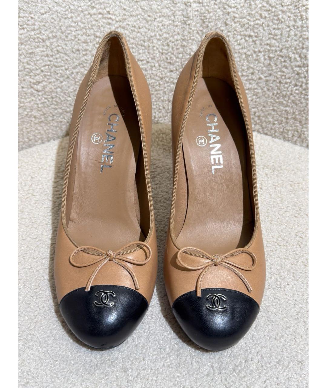 CHANEL Бежевые кожаные туфли, фото 2