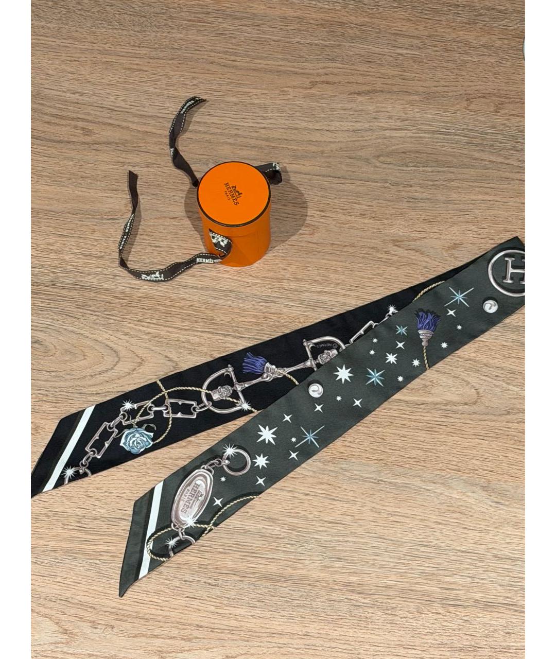 HERMES Зеленый шелковый платок, фото 2