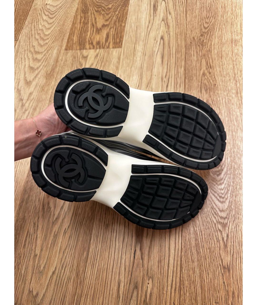 CHANEL Серебряные текстильные кроссовки, фото 7