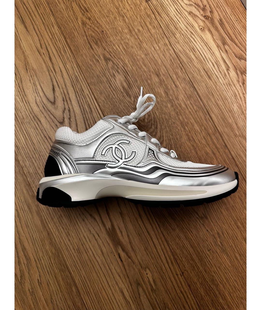 CHANEL Серебряные текстильные кроссовки, фото 9