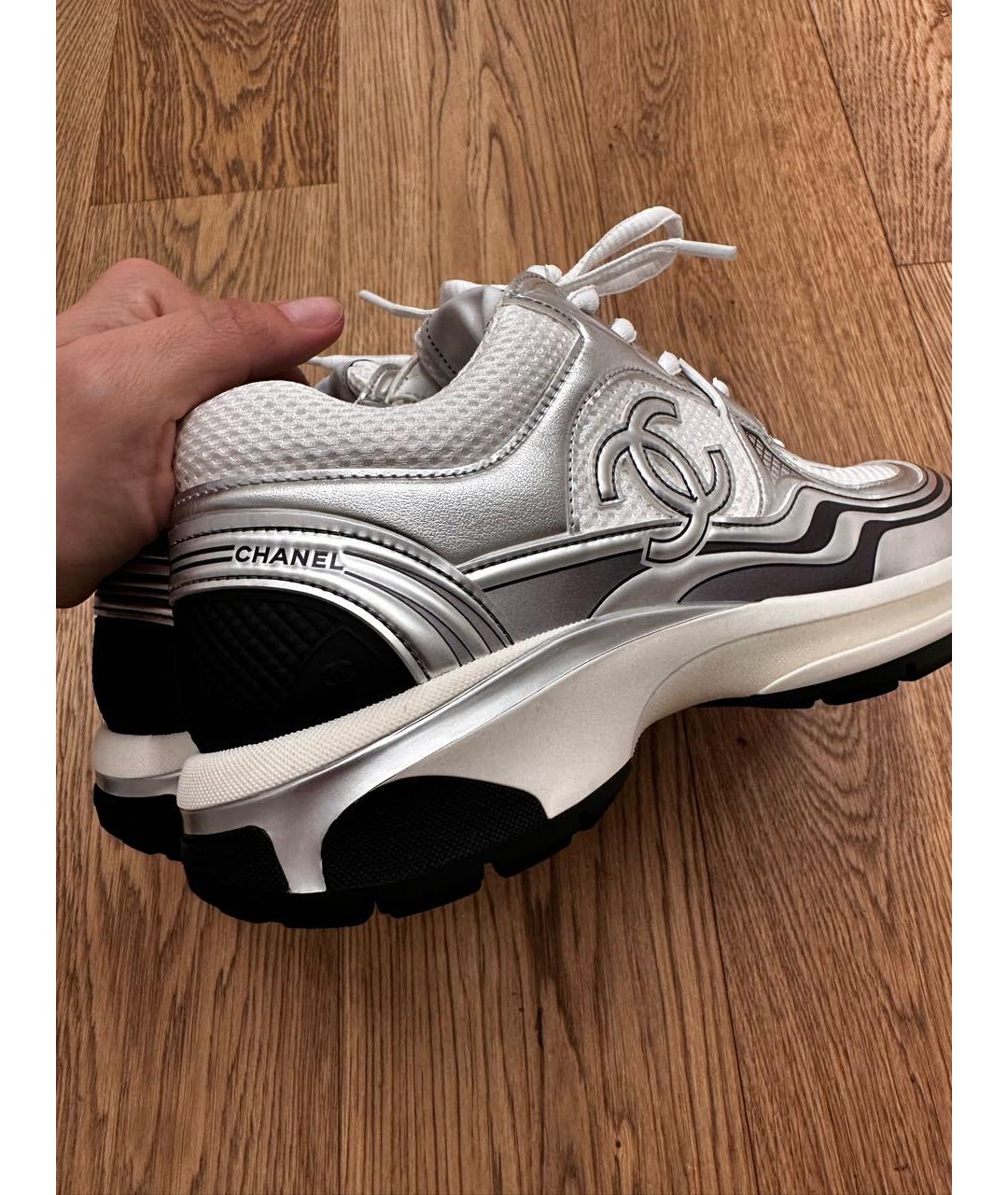 CHANEL Серебряные текстильные кроссовки, фото 3