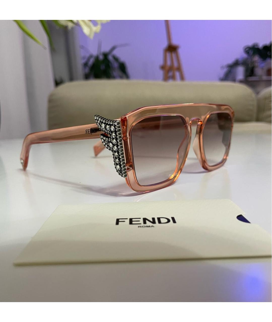FENDI Розовые пластиковые солнцезащитные очки, фото 5
