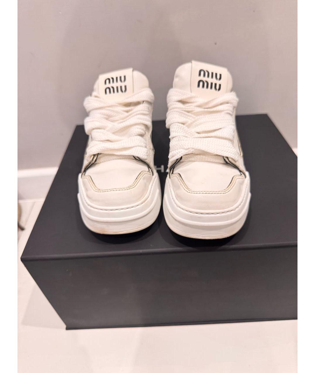 MIU MIU Белые кожаные кроссовки, фото 2