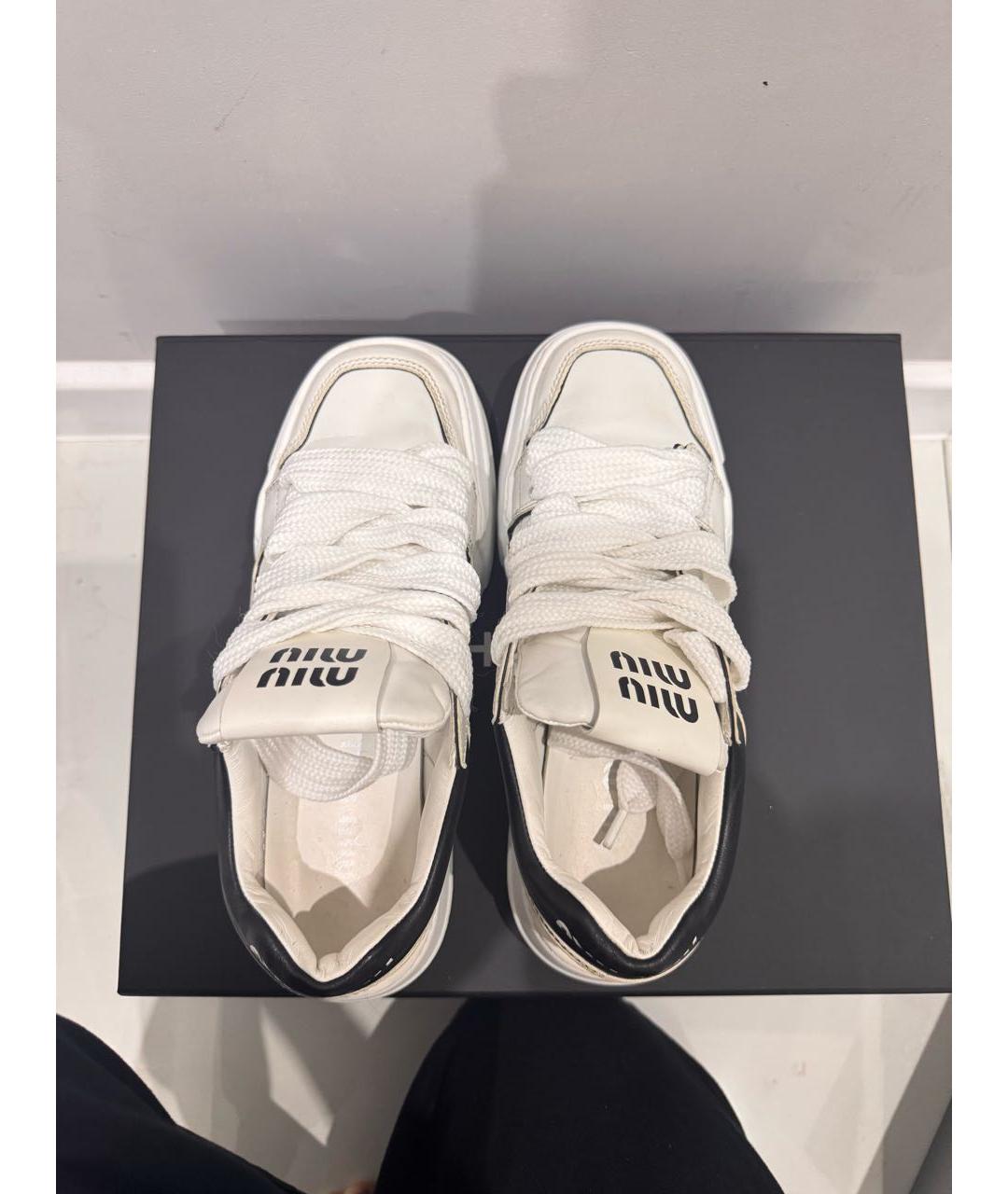 MIU MIU Белые кожаные кроссовки, фото 3