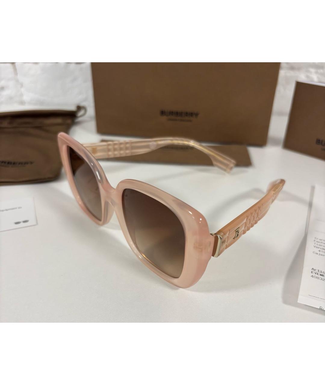 BURBERRY Бежевые пластиковые солнцезащитные очки, фото 6