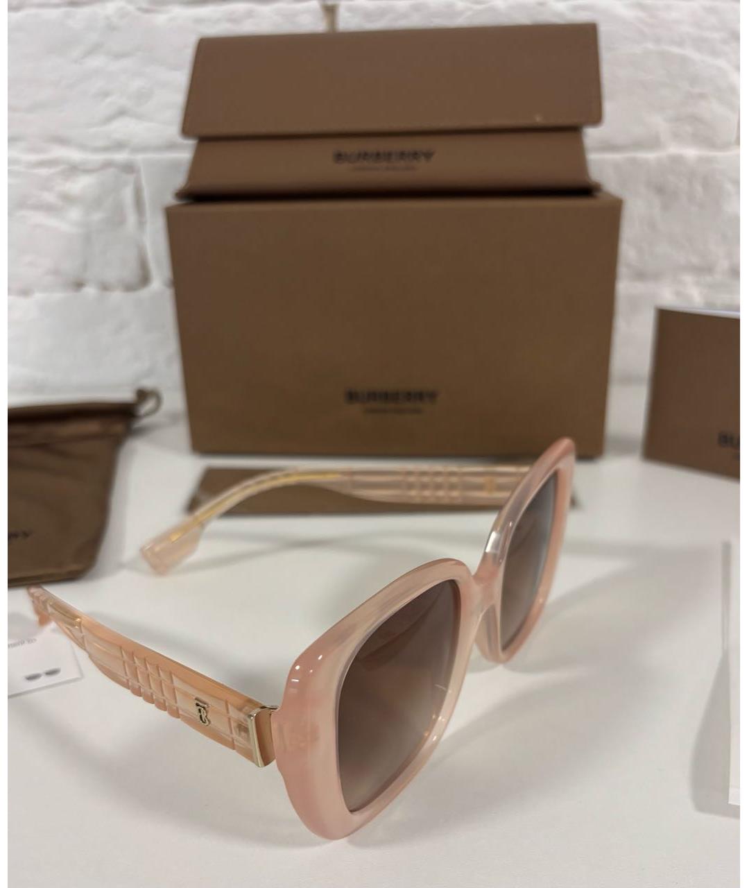 BURBERRY Бежевые пластиковые солнцезащитные очки, фото 3