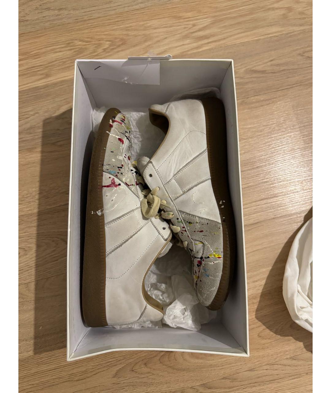 MAISON MARGIELA Белые нубуковые низкие кроссовки / кеды, фото 9