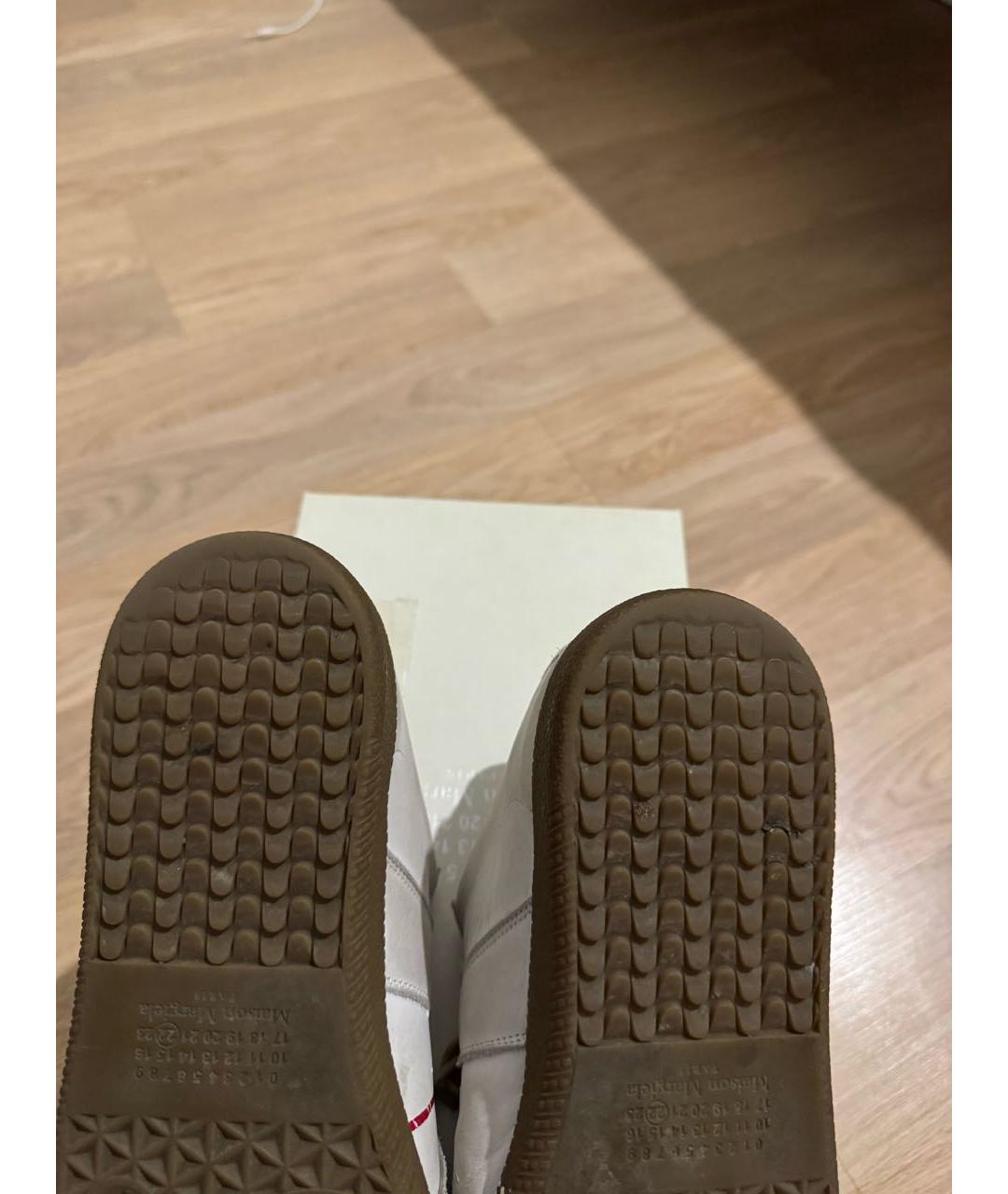 MAISON MARGIELA Белые нубуковые низкие кроссовки / кеды, фото 4