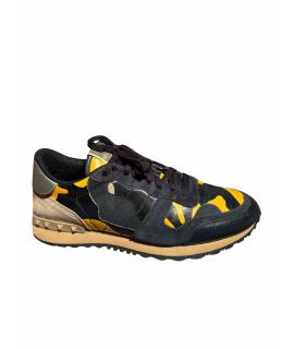 VALENTINO Низкие кроссовки / кеды