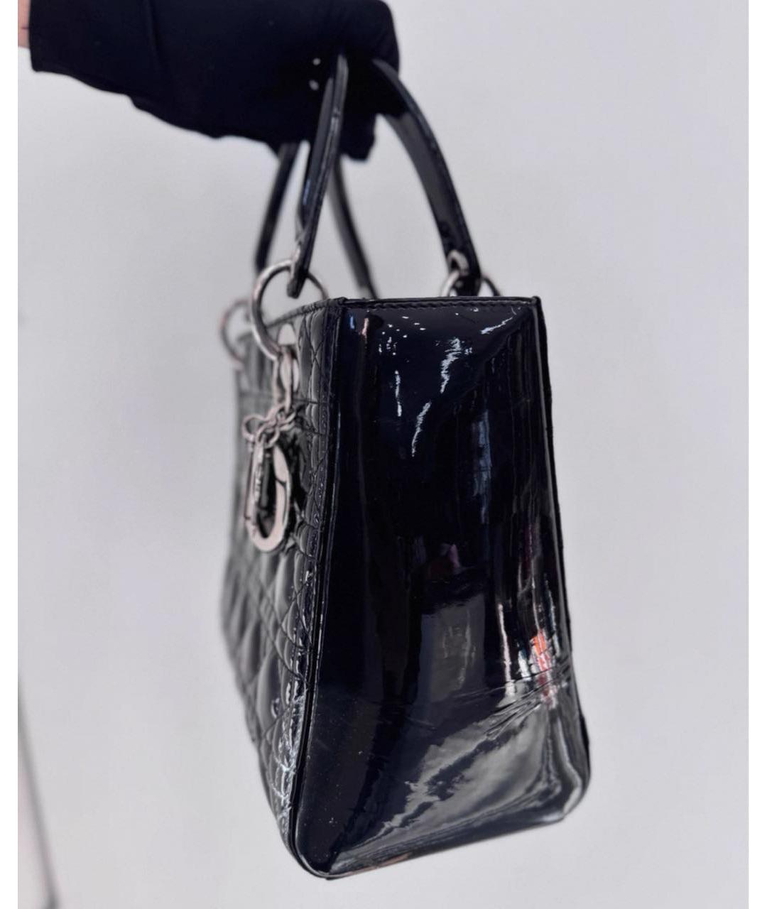 CHRISTIAN DIOR Черная сумка с короткими ручками из лакированной кожи, фото 3
