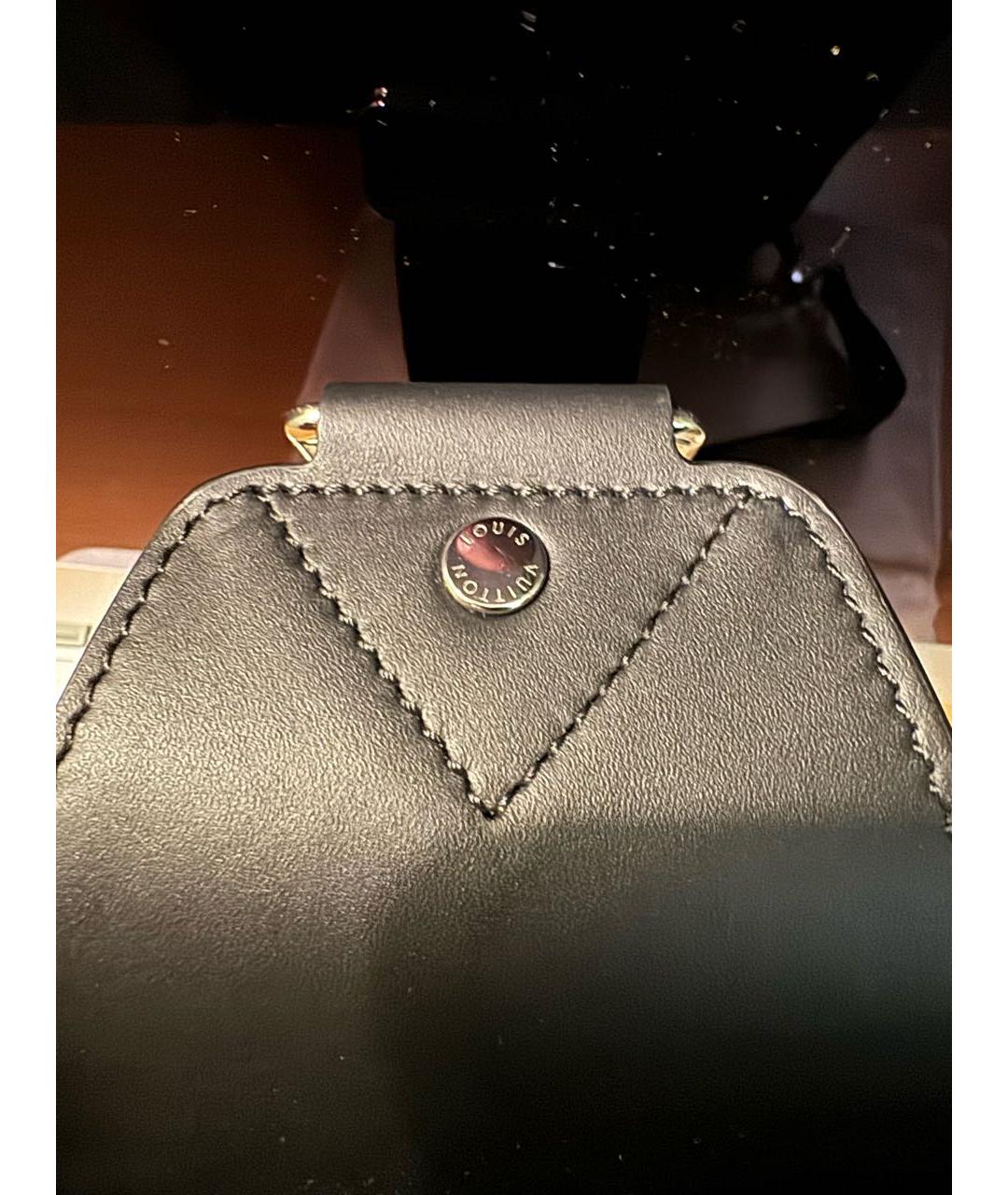 LOUIS VUITTON Черная кожаная сумка на плечо, фото 7