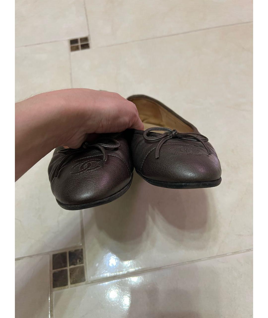 CHANEL Коричневые кожаные балетки, фото 4