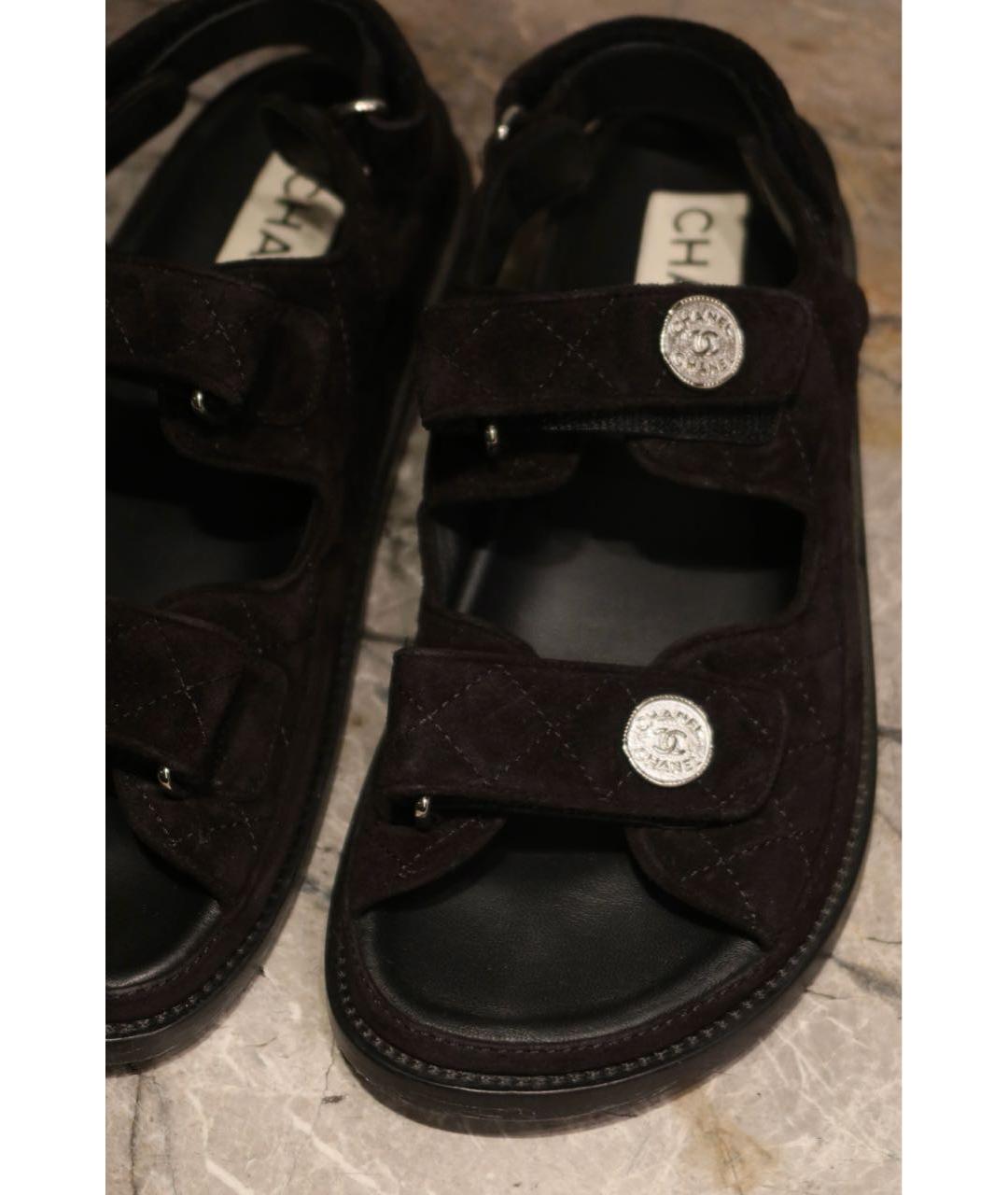 CHANEL Черные замшевые сандалии, фото 2