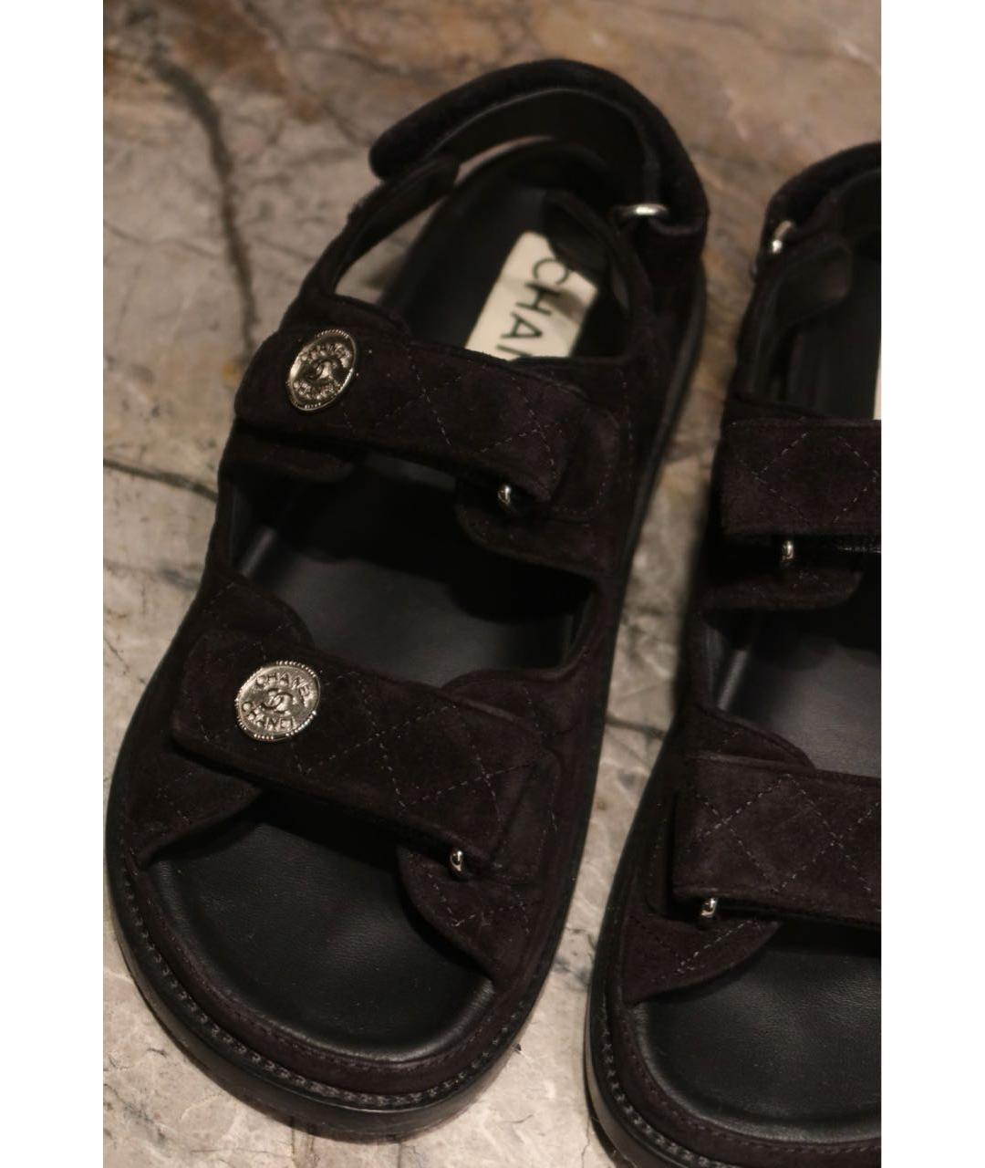 CHANEL Черные замшевые сандалии, фото 6
