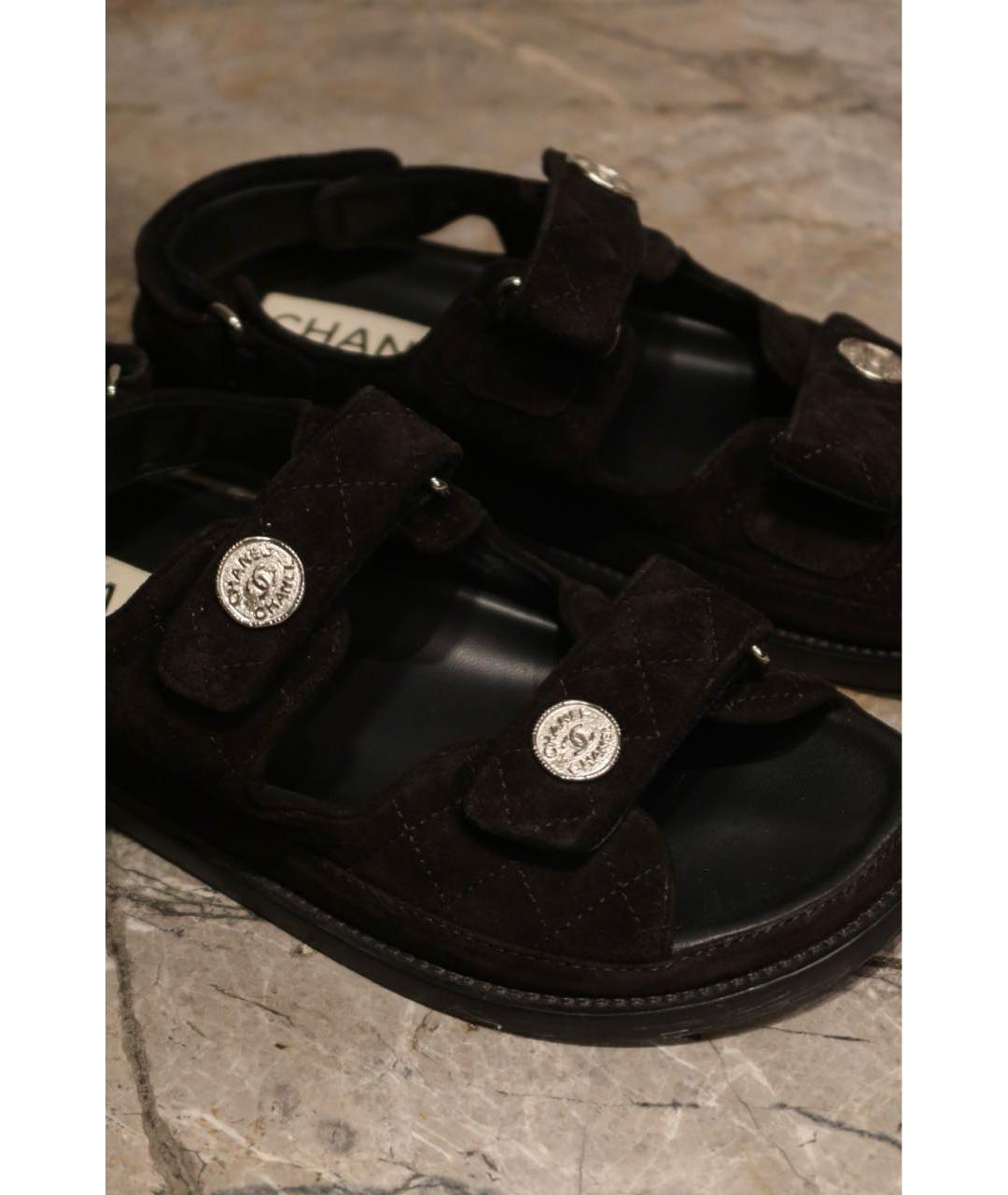 CHANEL Черные замшевые сандалии, фото 5