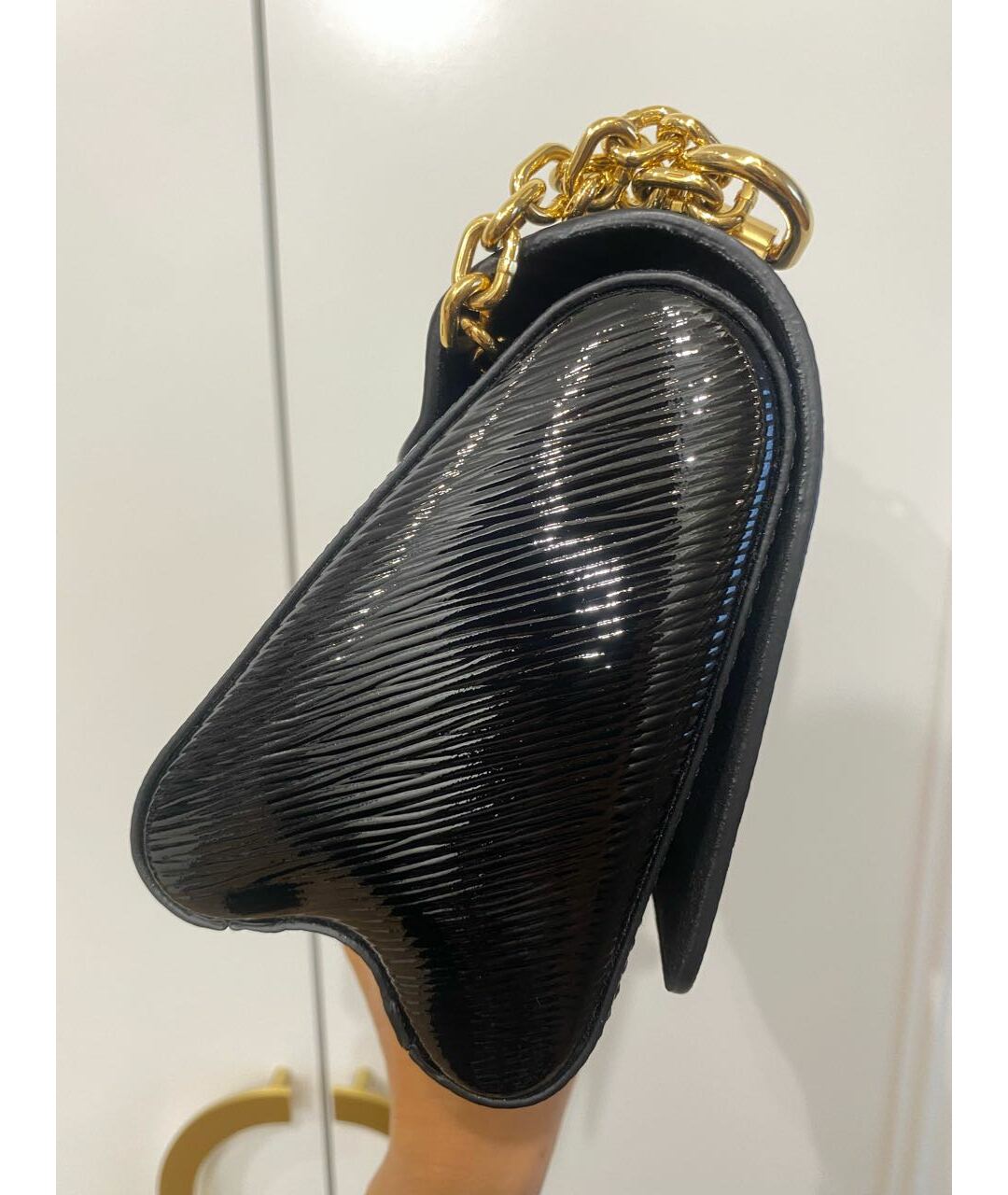 LOUIS VUITTON Черная сумка тоут из лакированной кожи, фото 2