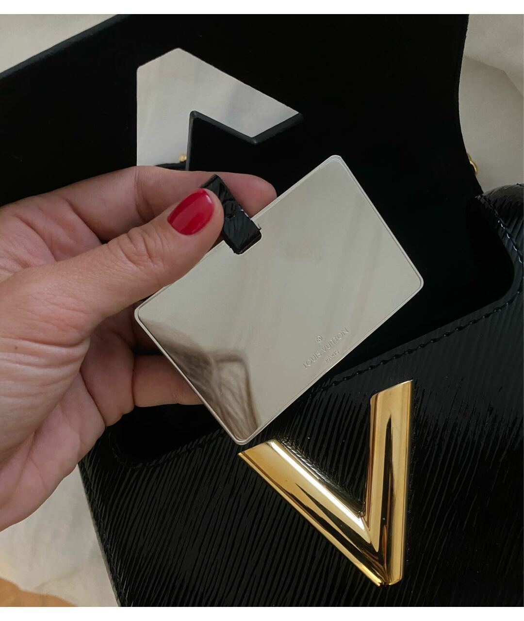LOUIS VUITTON Черная сумка тоут из лакированной кожи, фото 8