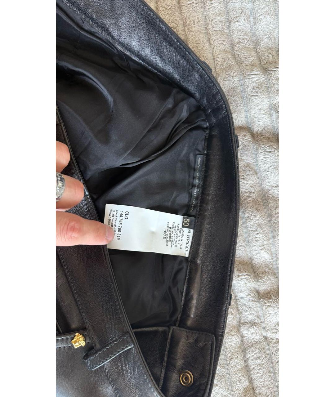 VERSACE Черные кожаные повседневные брюки, фото 5