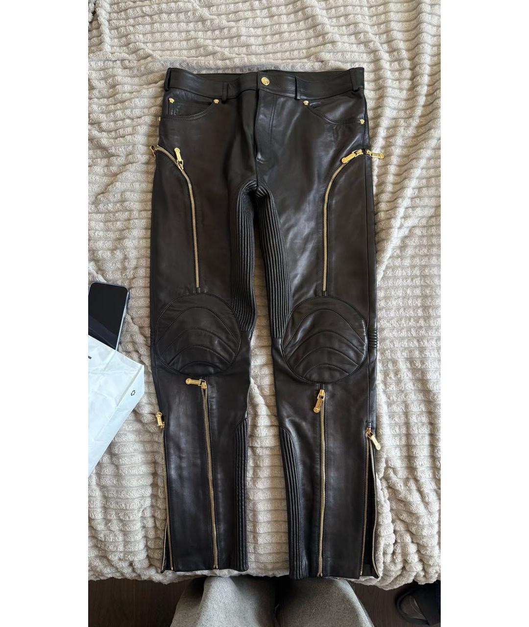 VERSACE Черные кожаные повседневные брюки, фото 6