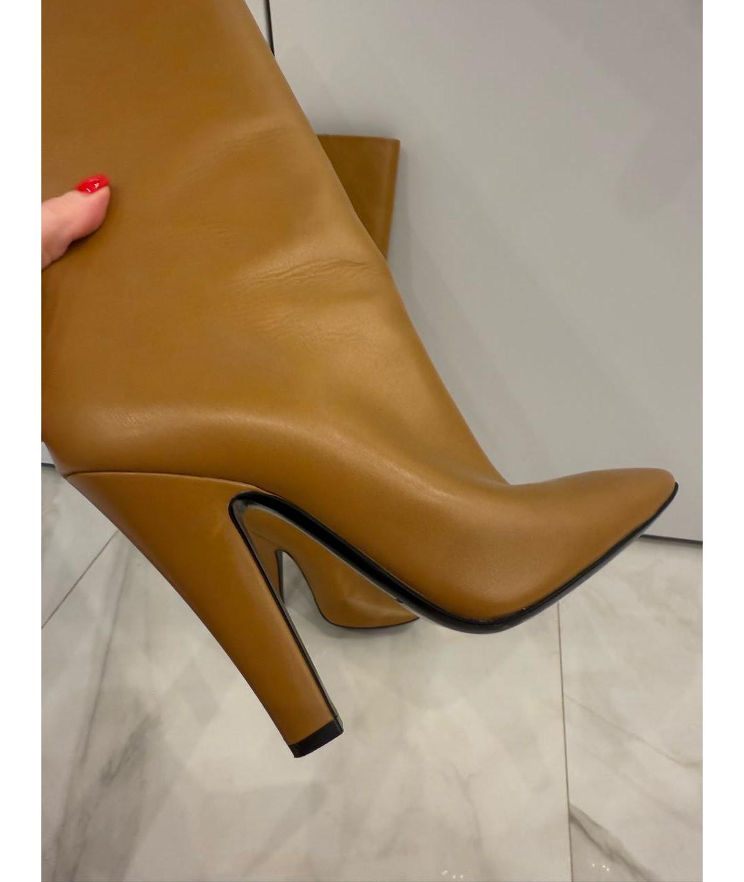 SAINT LAURENT Коричневые кожаные сапоги, фото 2