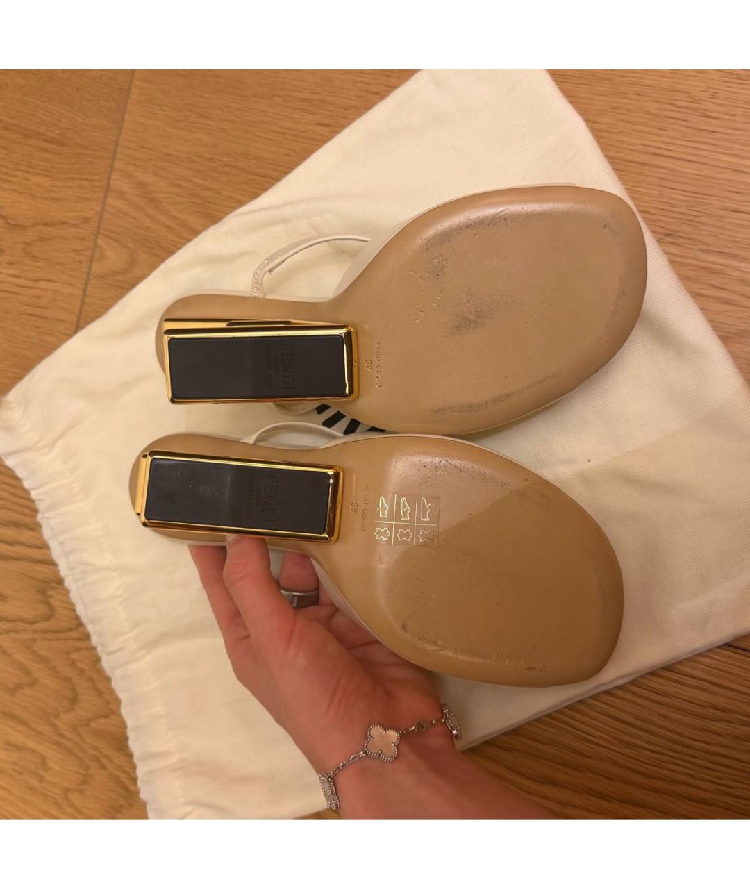 FENDI Белые кожаные босоножки, фото 3