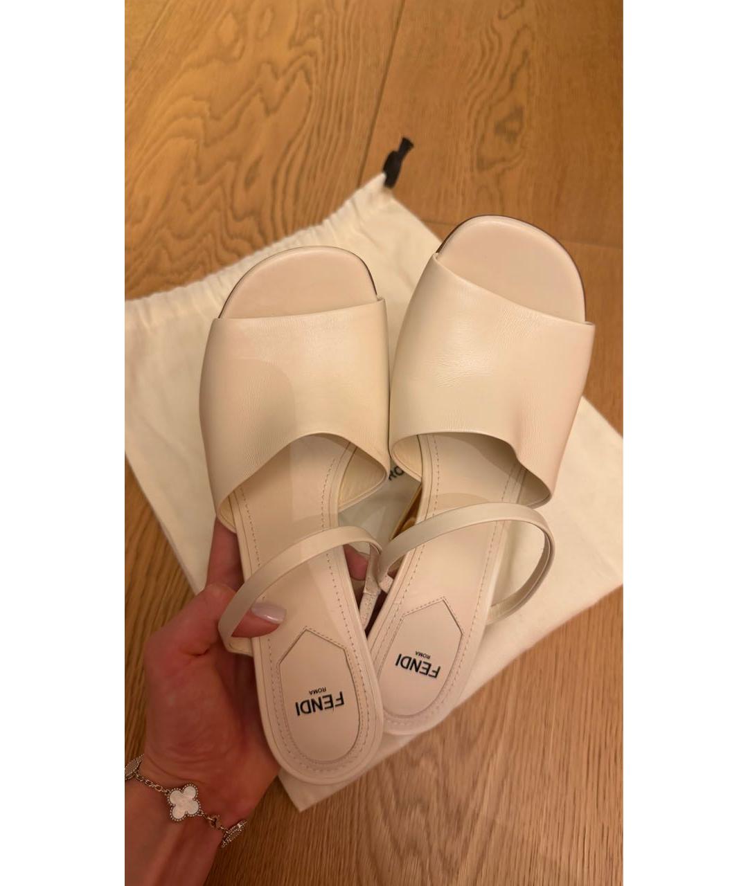 FENDI Белые кожаные босоножки, фото 6