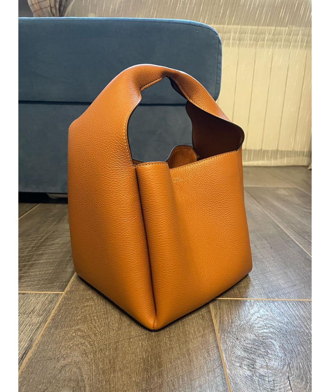 TOTEME Оранжевая кожаная сумка с короткими ручками, фото 2