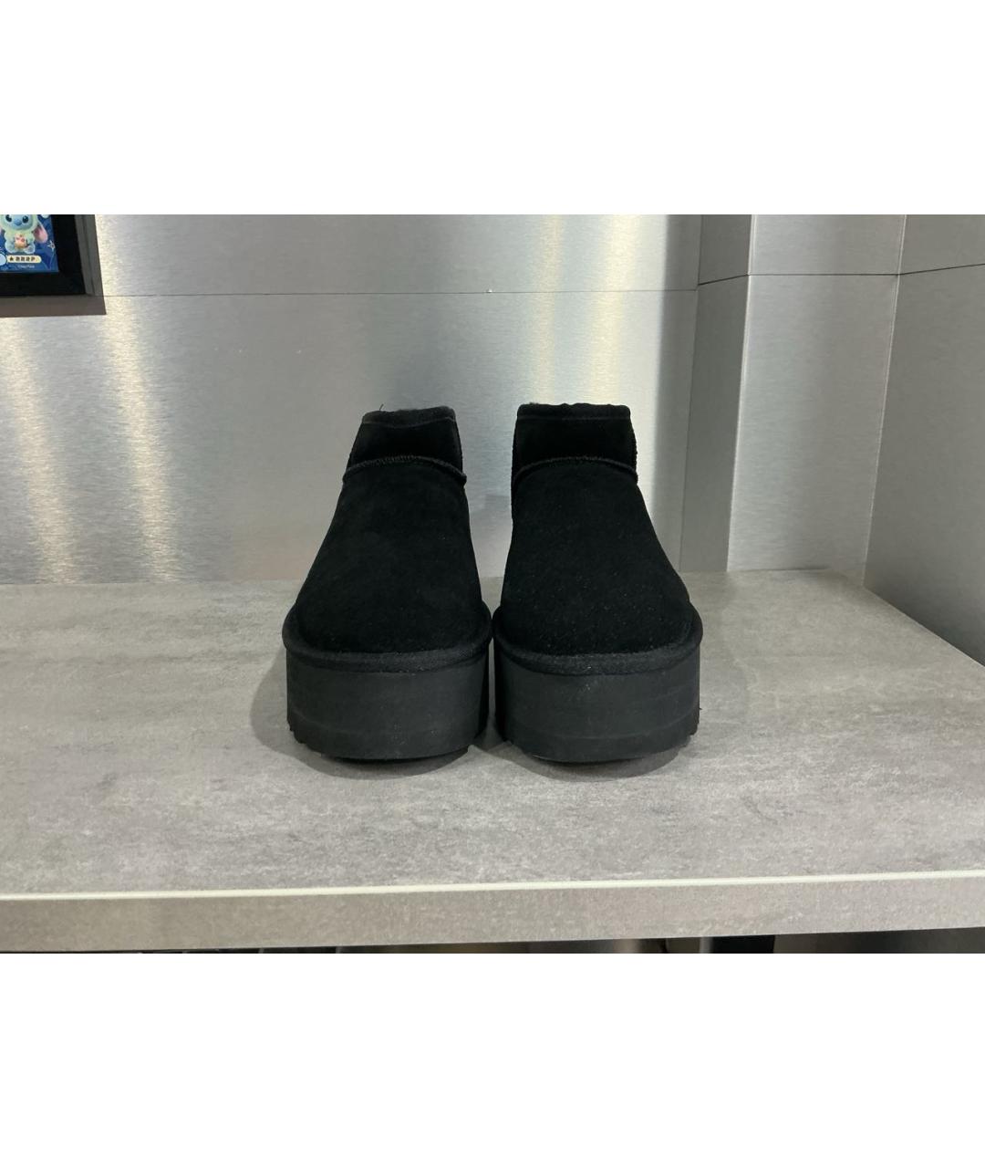 UGG AUSTRALIA Черные замшевые ботинки, фото 2