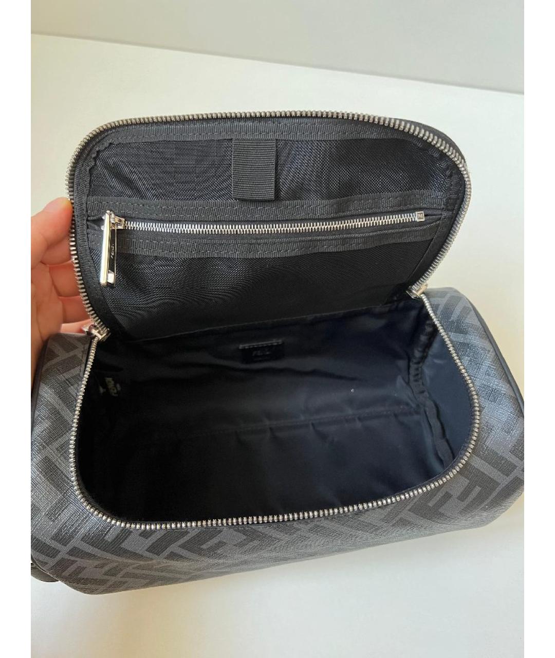 FENDI Черная кожаная сумка с короткими ручками, фото 3