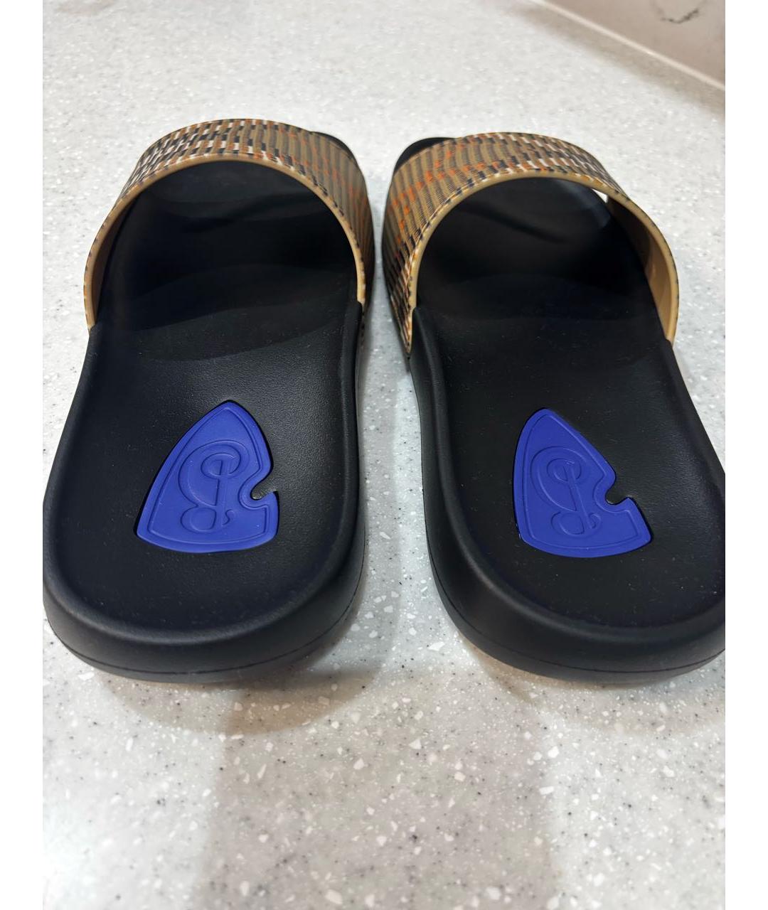 BURBERRY Черные резиновые шлепанцы, фото 4
