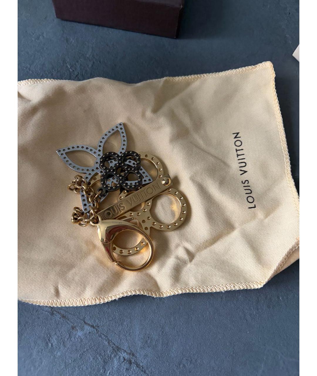 LOUIS VUITTON Золотой брелок, фото 2