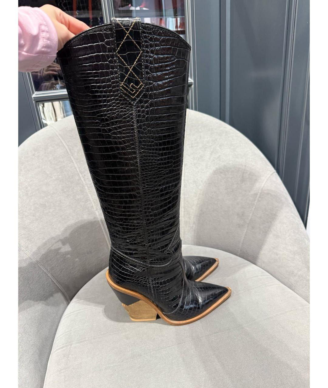 FENDI Черные сапоги из экзотической кожи, фото 7