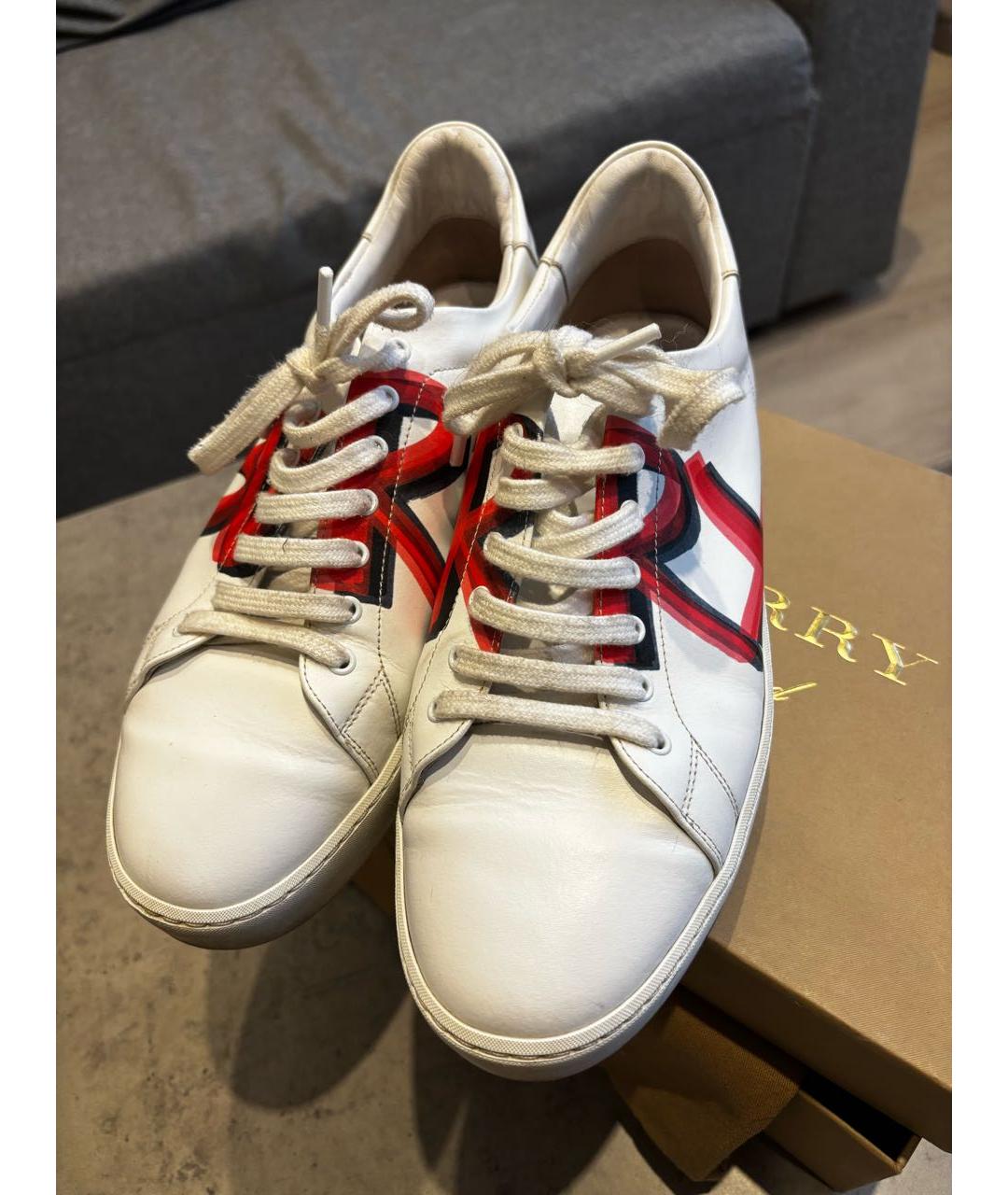 BURBERRY Белые кожаные кеды, фото 2