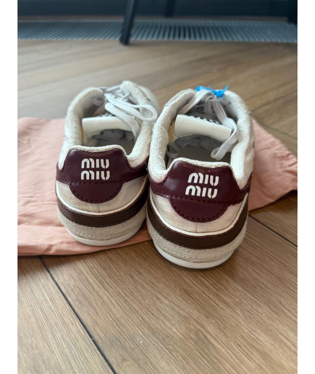 MIU MIU Белые кожаные кроссовки, фото 4