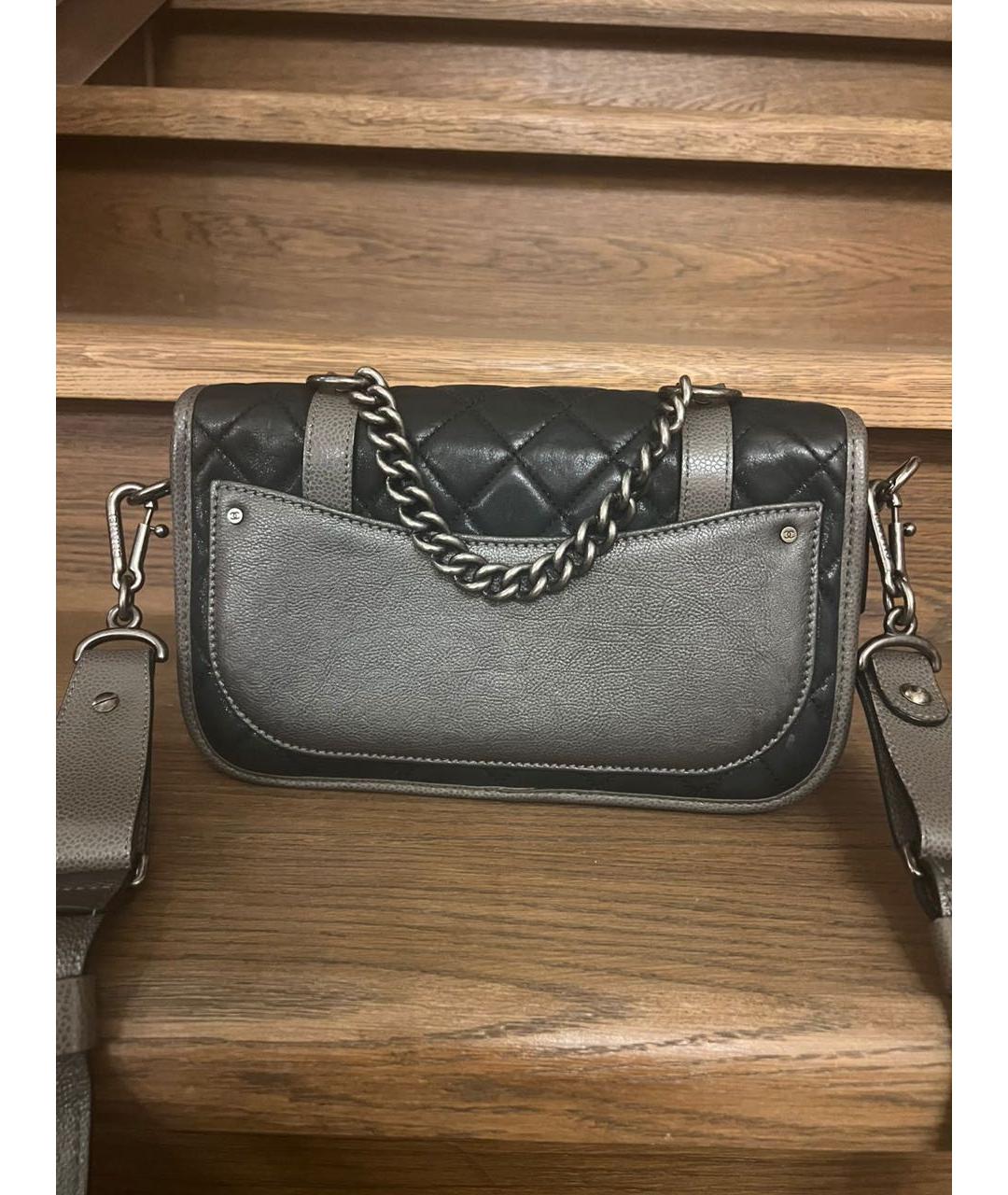 CHANEL Антрацитовая кожаная сумка через плечо, фото 3