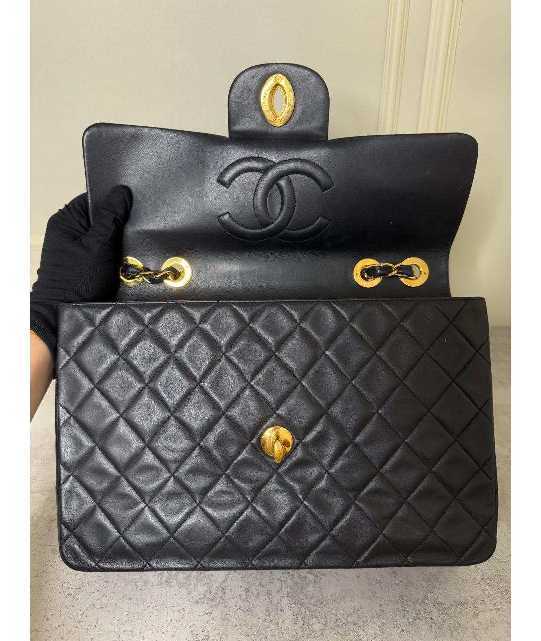 CHANEL Черная кожаная сумка через плечо, фото 5
