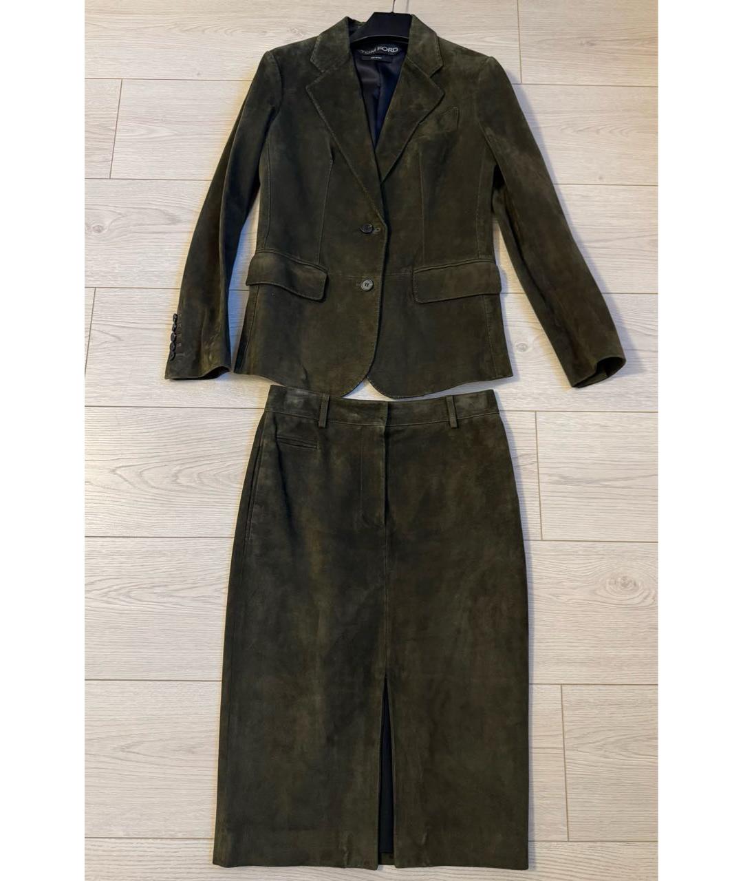 TOM FORD Хаки замшевый костюм с юбками, фото 3