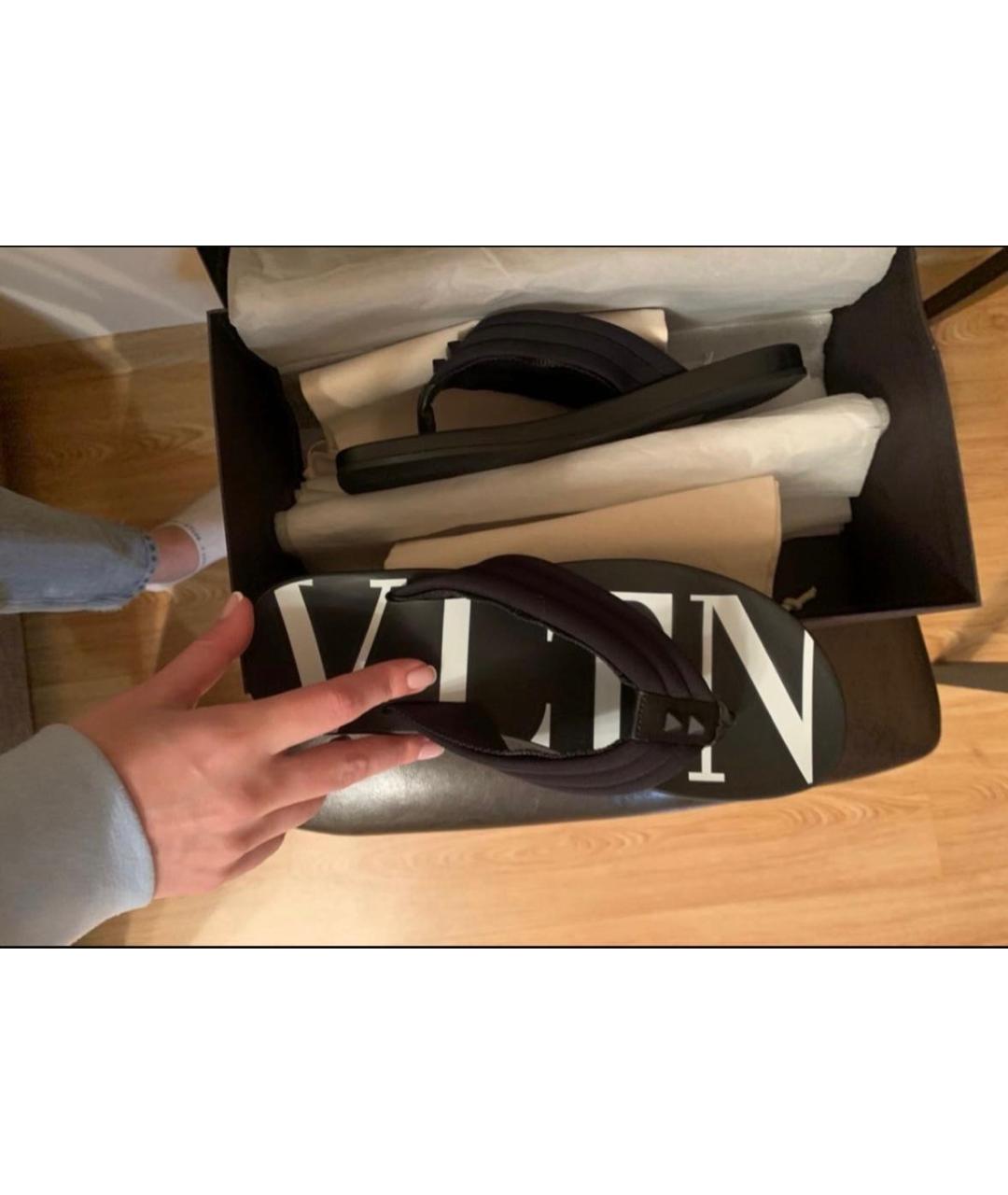 VALENTINO Черные резиновые шлепанцы, фото 3