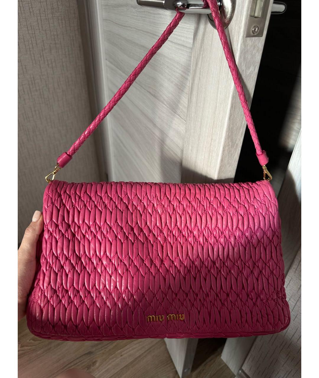 MIU MIU Розовая кожаная сумка с короткими ручками, фото 3