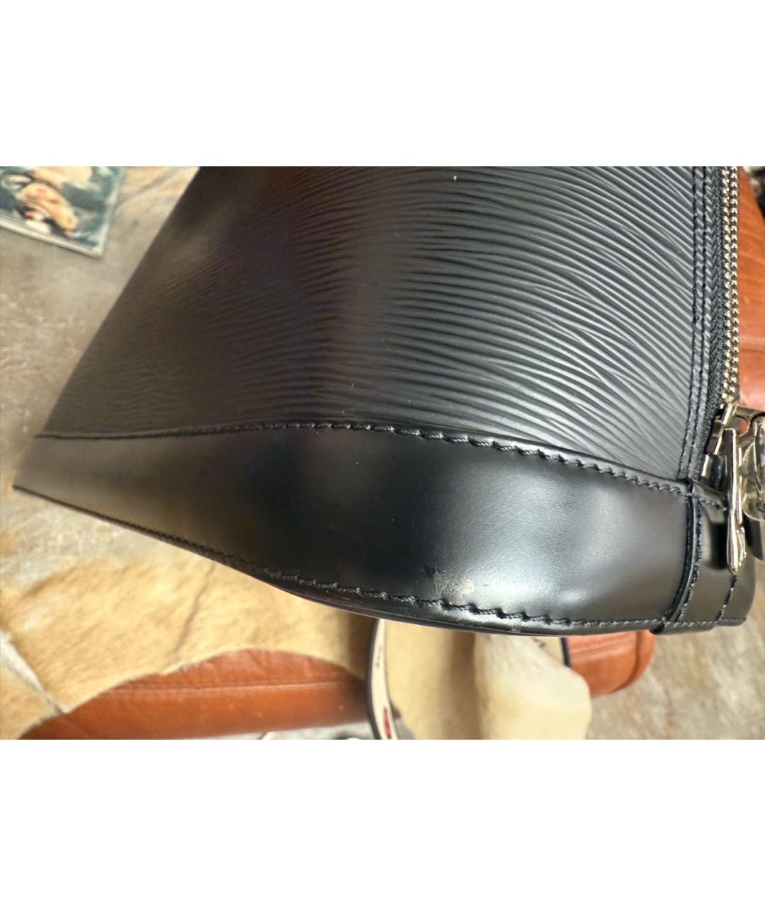 LOUIS VUITTON Черная кожаная сумка с короткими ручками, фото 8