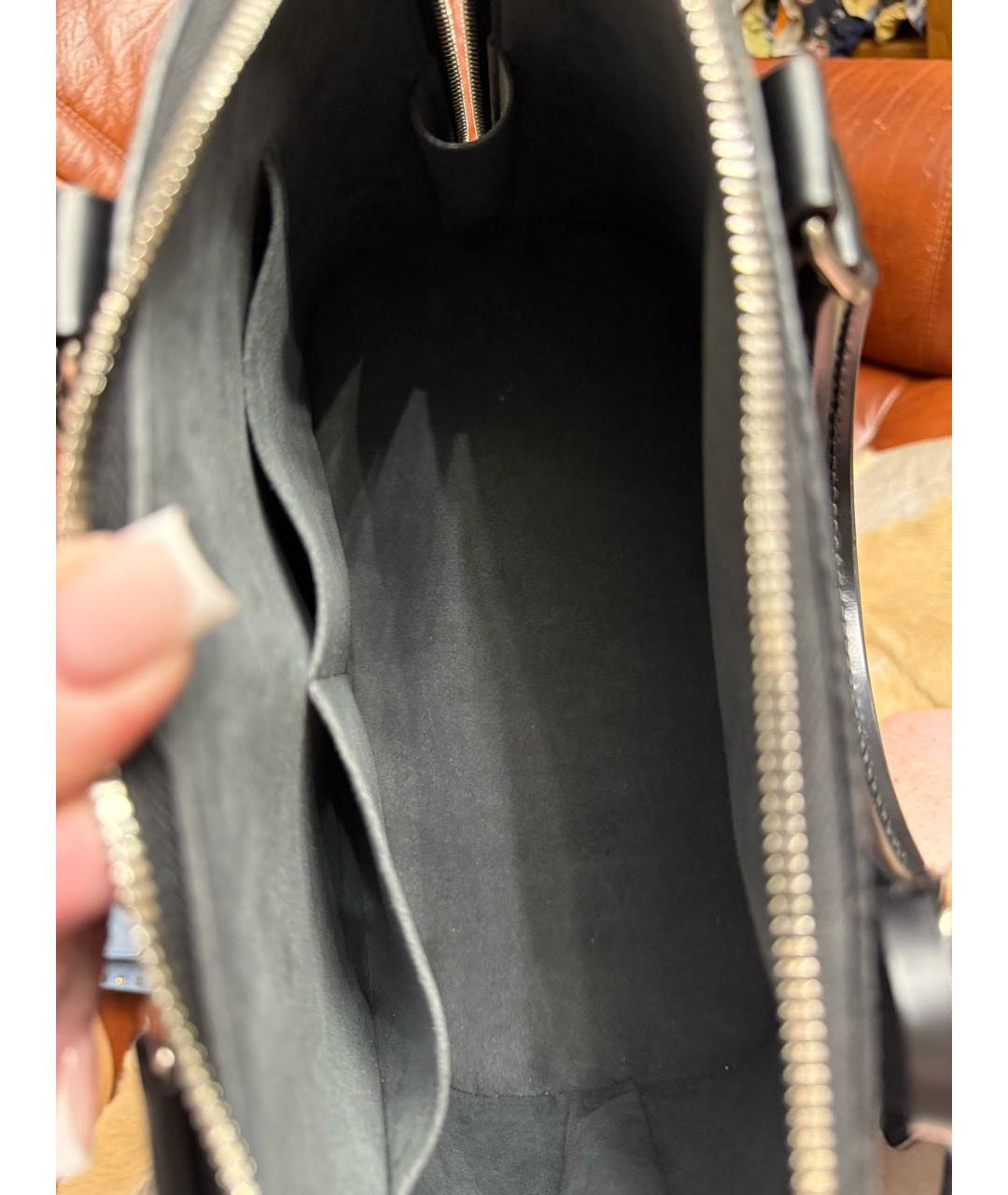 LOUIS VUITTON Черная кожаная сумка с короткими ручками, фото 4