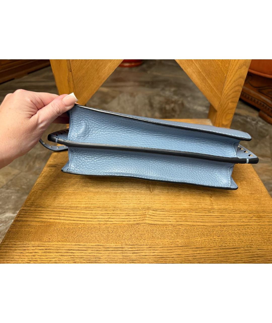 VALENTINO Голубая кожаная сумка через плечо, фото 3