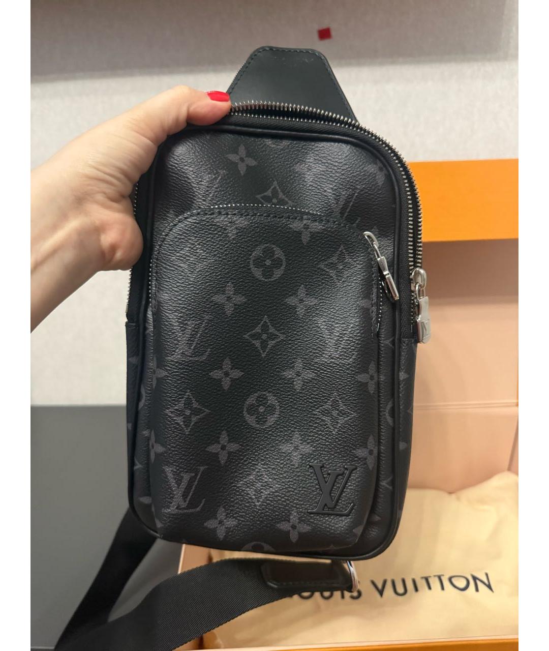 LOUIS VUITTON Черная кожаная сумка на плечо, фото 3