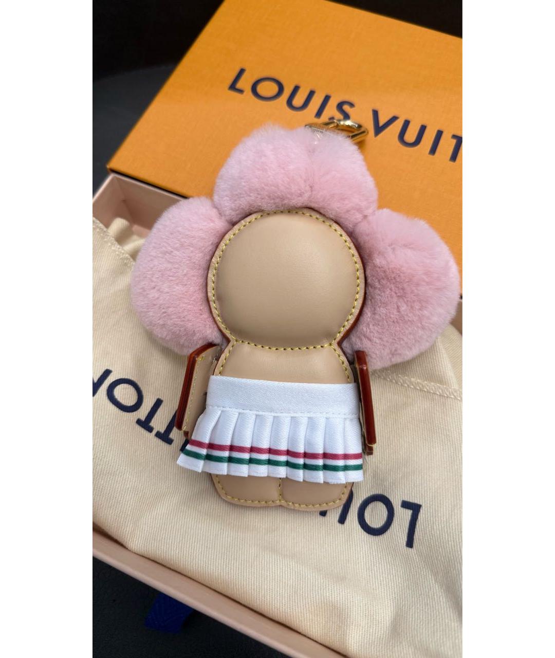 LOUIS VUITTON Розовый брелок, фото 4