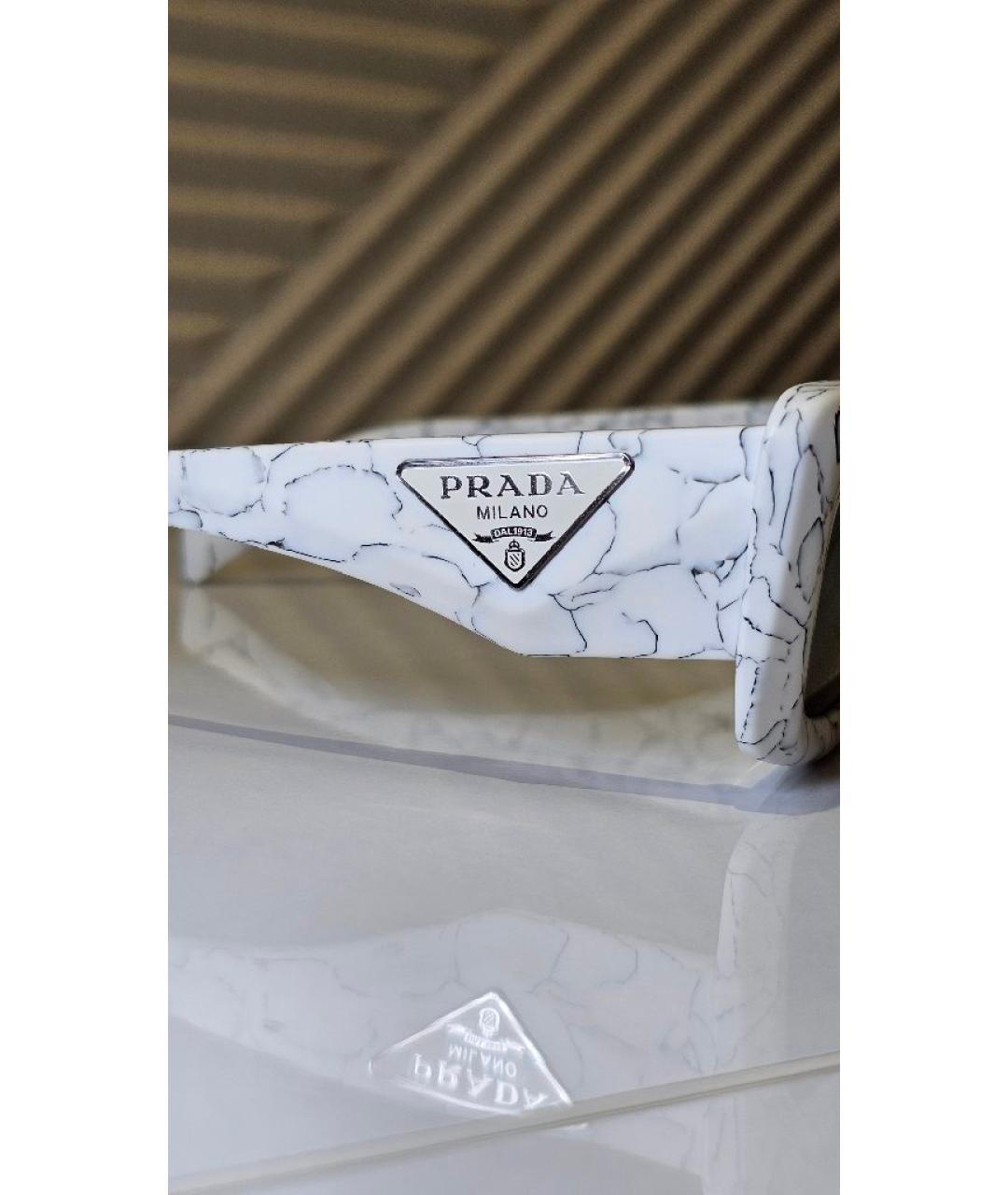 PRADA Белые пластиковые солнцезащитные очки, фото 2