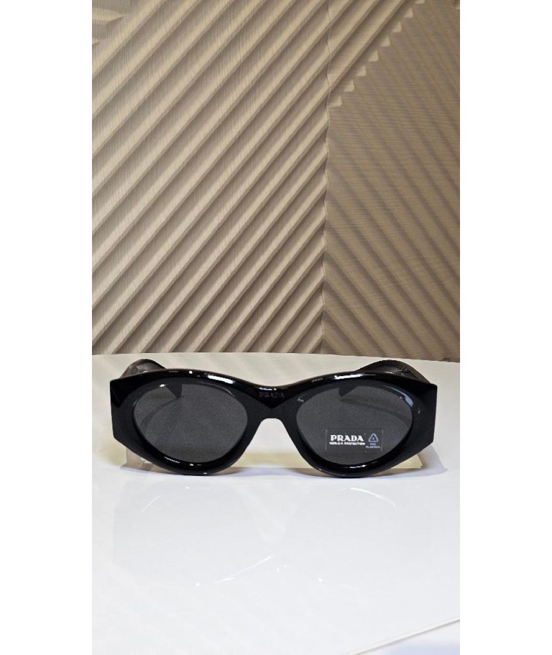 PRADA Черные пластиковые солнцезащитные очки, фото 5
