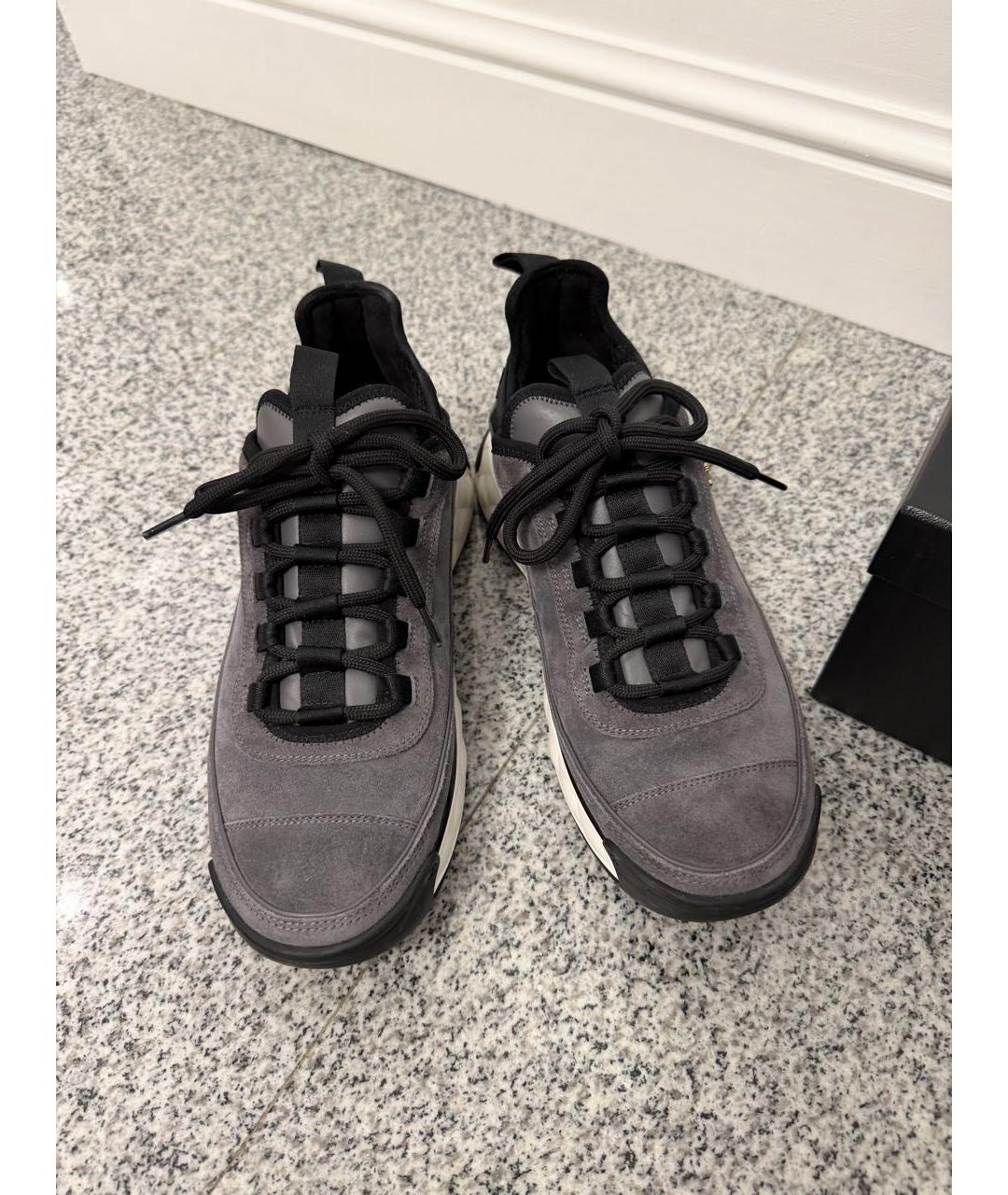 CHANEL Серые замшевые кроссовки, фото 2