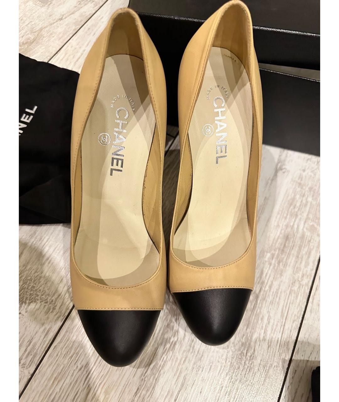 CHANEL Бежевые кожаные туфли, фото 2