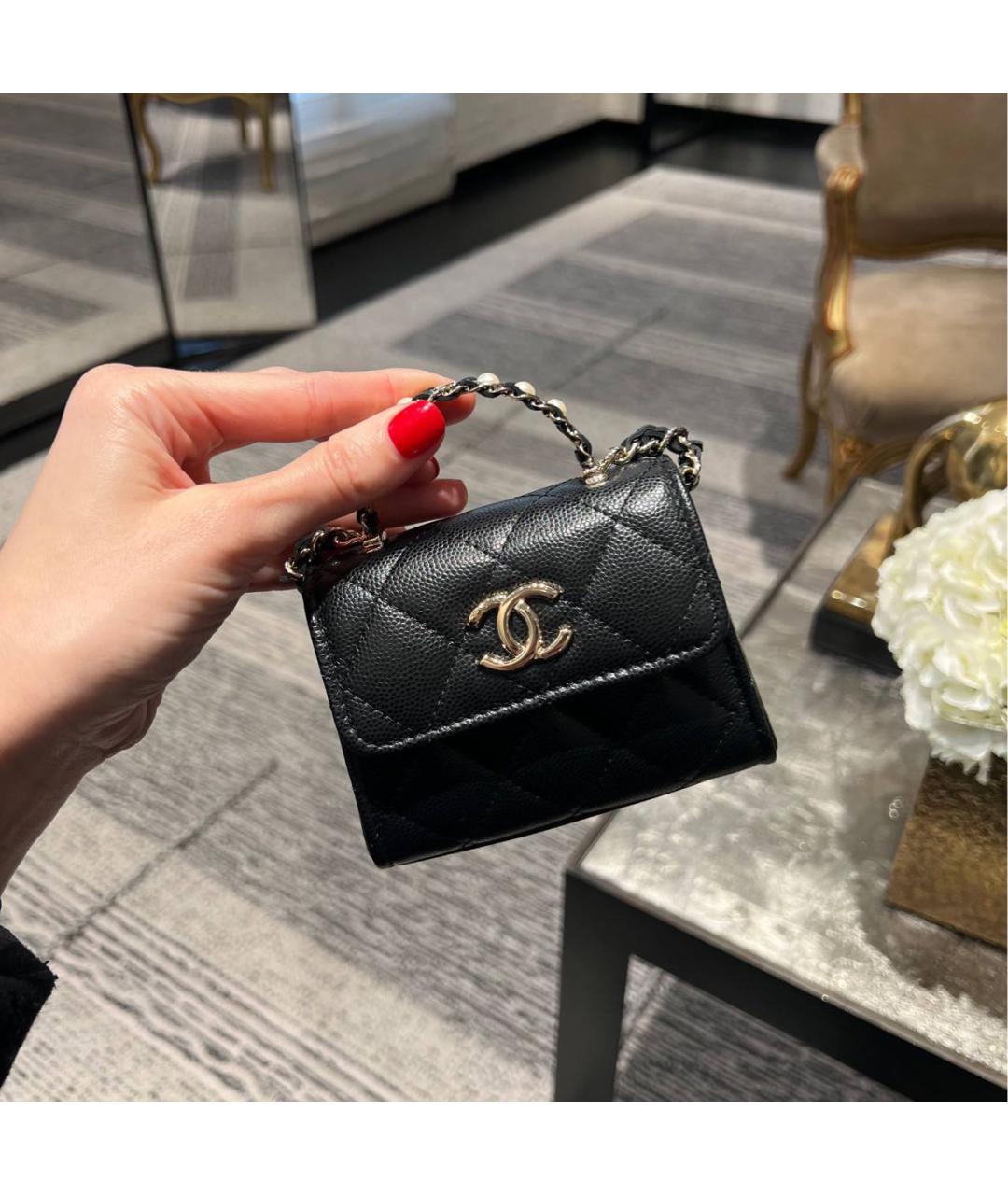 CHANEL Черная кожаная сумка через плечо, фото 2